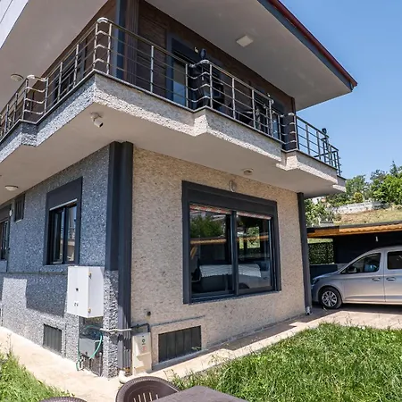 Stunning 4-floor With Sea View &
