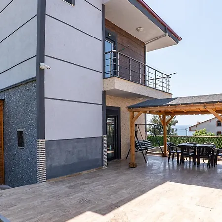 Willa Stunning 4-floor With Sea View & *